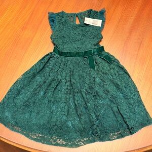 4-5 KIDS NWT Elegant Green Lace Dress